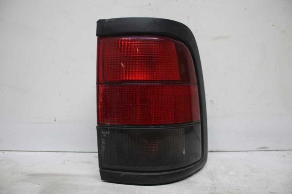 FEU ARRIERE DROIT PEUGEOT - Vue 1